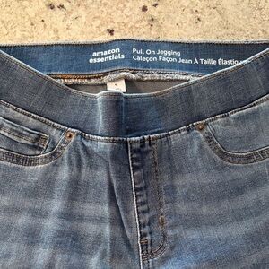 Amazon Essentials Medium Wash Denim Pull-On Jeggings